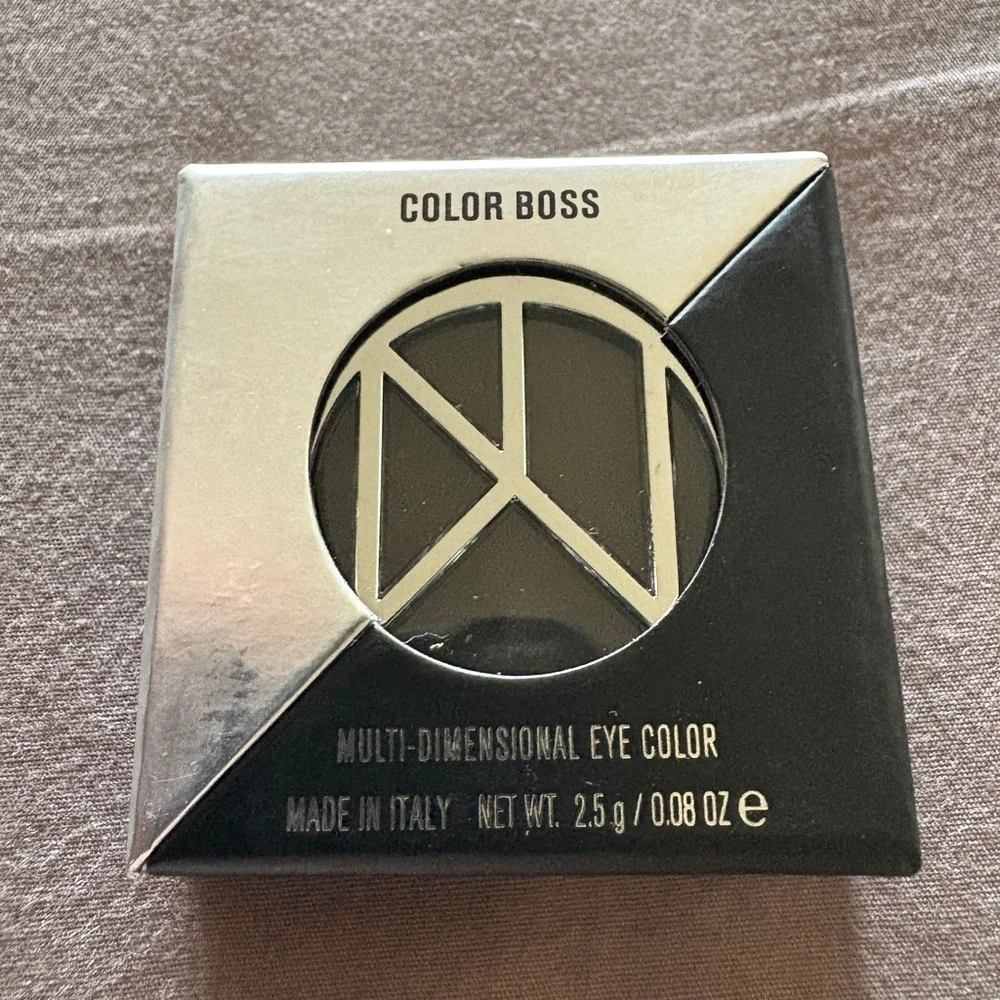 IL MAKIAGE Color Boss “End Game” Multi-Dimensional Eye Color Full Sz. NEW IN BOX
